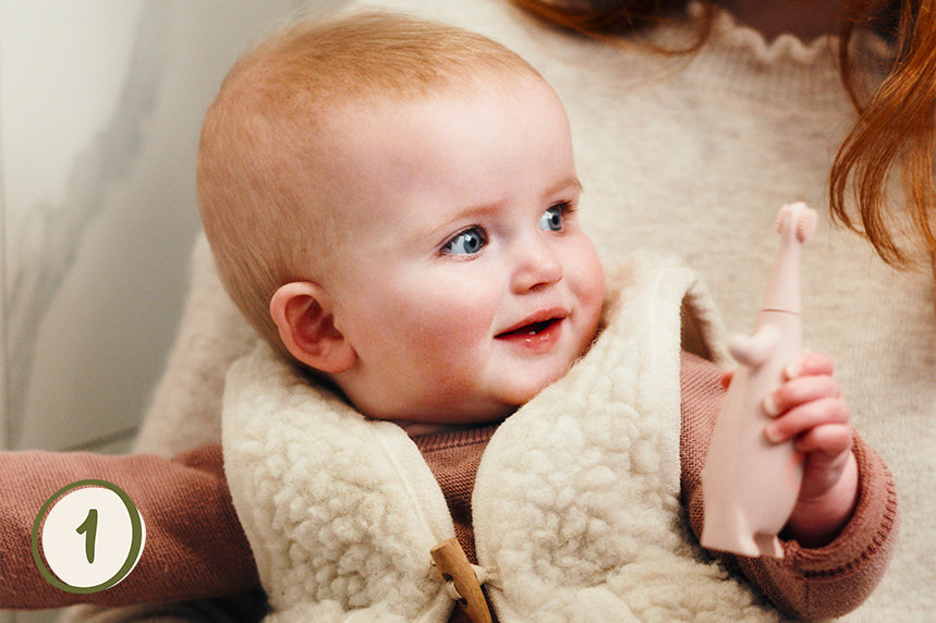 Little Brushies electric toothbrush for babies and children help baby brush teeth
